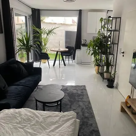 Stilvolle 1-Zimmer Wohnung Mit Terasse Nahe Therme Und Prezero Arena Sinsheim Exterior photo