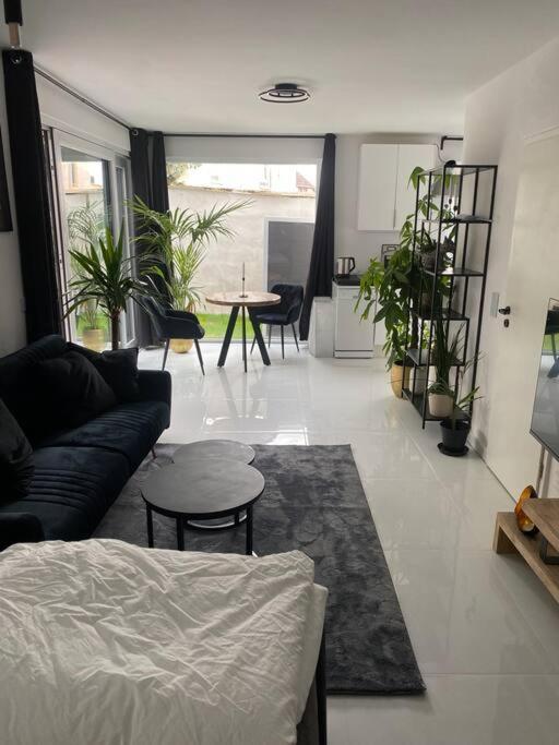 Stilvolle 1-zimmer Mit Terasse Nahe Therme Und Prezero Arena Apartment Sinsheim